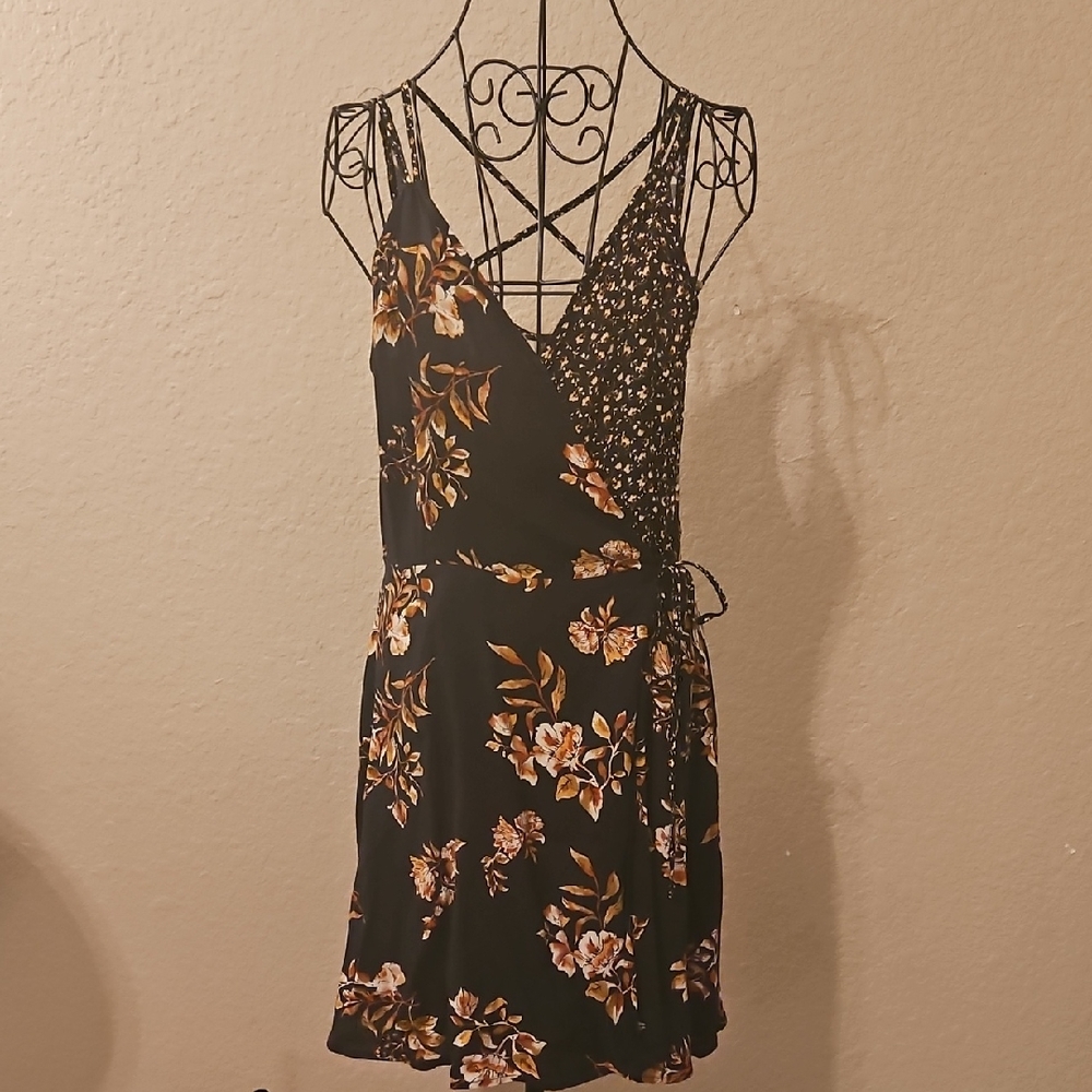 Eyeshadow Black Floral Mini Dress
